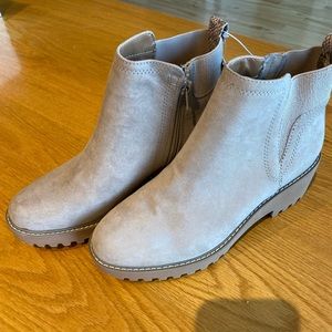 Universal Thread Taupe Ankle Boots - US 8.5 NWT
